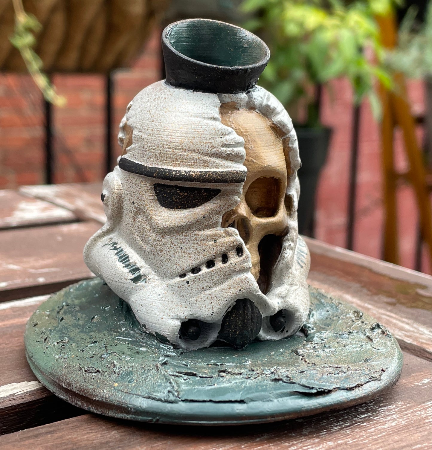 Stormtrooper Helmet & Skull - Digital Pen Holder